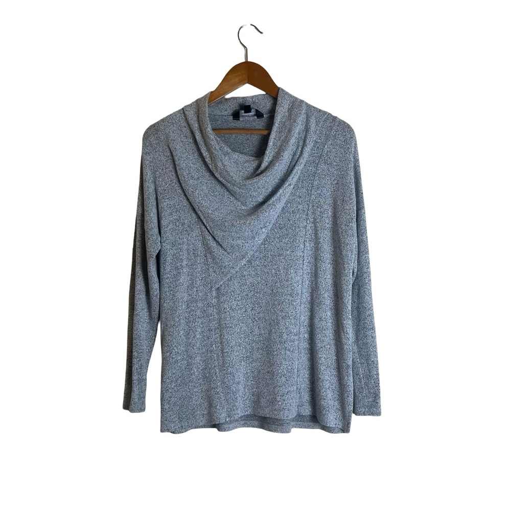 Simply Vera, Vera Wang gray knit long sleeve shirt